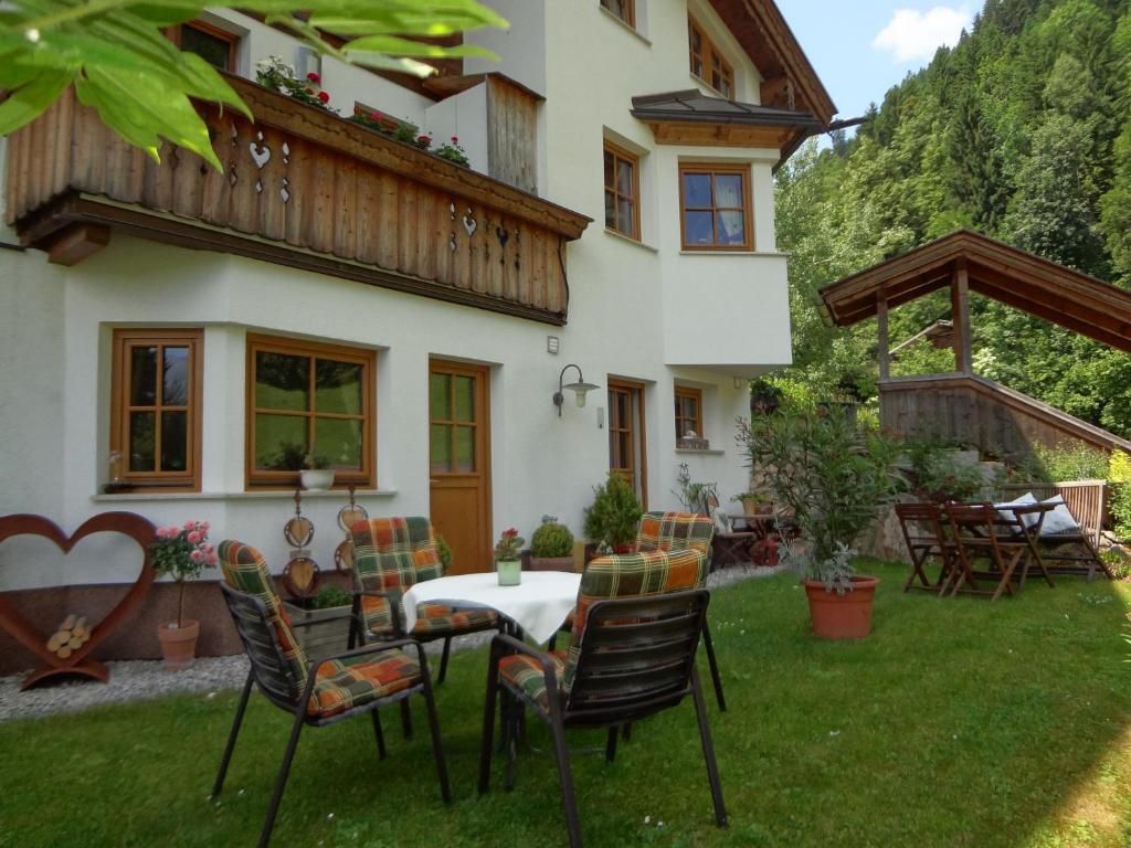 Haus Bichl Apartamento Finkenberg Exterior foto
